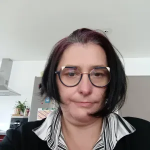 Aide a domicile , dame de compagnie 