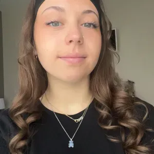 baby- sitter sur 64/65. 