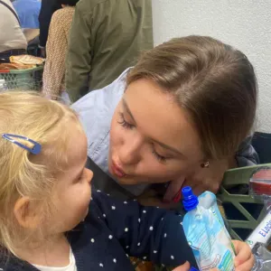 Baby-sitter sympa qui cherche un job étudiant ))