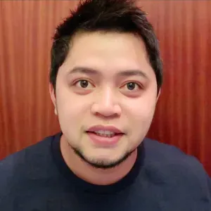 UN SUPER NOUNOU avec des personnes de reference 