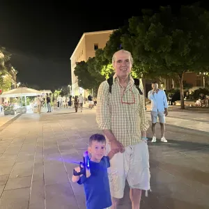 Cerco donna per pulizie di casa 