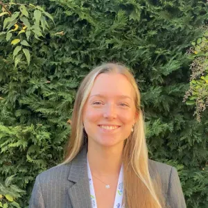 Baby-sitter à Kourou. 