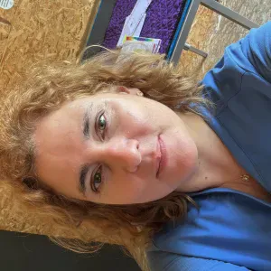 Cherche Nounou pour sorties d'école deux jours par semaine