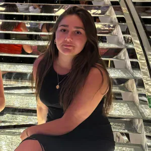 Amoureuse des animaux, propose garde et promenades à Novy