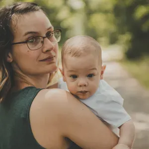 Baby sitter sur parentis en born 