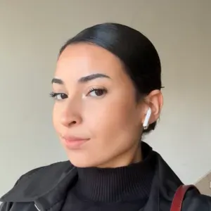 BABY-SITTING VALENCIENNES expérimentée avec les enfants.