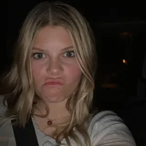 Super baby-sitter véhiculée, bilingue et aux petits soins !