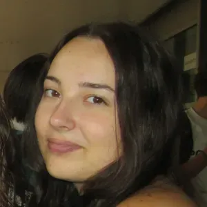 Baby-sitter motivée et sérieuse à Roanne