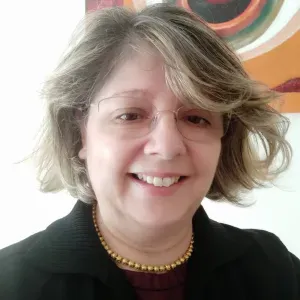 Empregada de Limpeza, responsável e experiente.