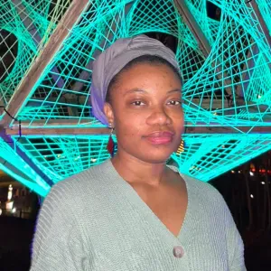 Je recherche une baby-sitter  