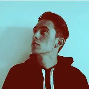 Agent d'entretien à votre service et écoute .