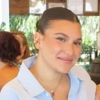 Éducatrice diplômée - Baby sitting en italien 