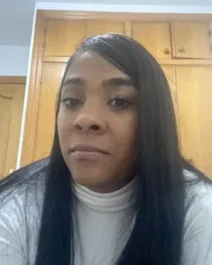 Busco trabajo tengo experiencia persona mayores