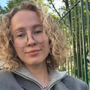 Aide à domicile – ménage, repassage, couture, réparations