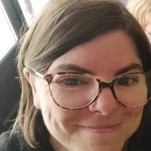 Je recherche une baby-sitter 