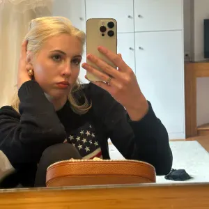 Je m'appelle Mileva, j'ai 18 ans. Sérieuse et patiente,