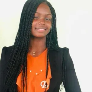 Baby-sitter expérimentée à Lyon – Disponible immédiatement