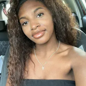 Baby-sitter expérimentée dans le 28