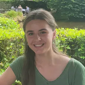 Babysitter expérimentée à Paris