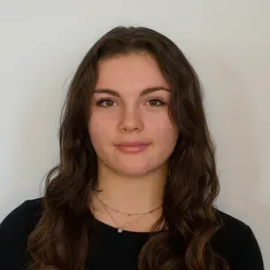 Baby-sitter en recherche d'emploi à Nice