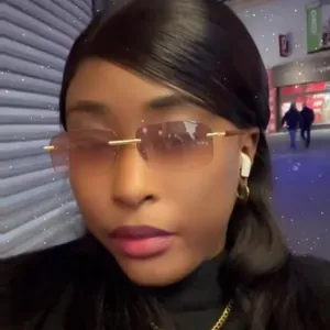 Femme de ménage mature et dévoué 