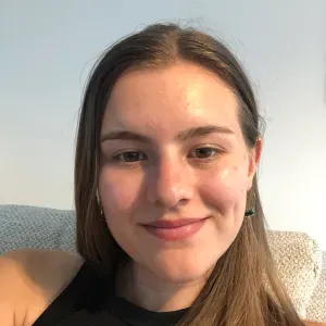 Diplômée universitaire donnant des cours particuliers 