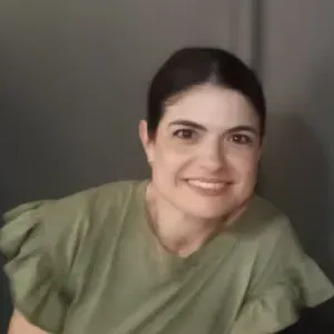 Empleada de limpieza en Granada con gran atención al detalle