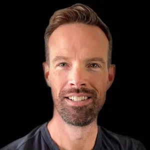 Looking for a nanny / baby sitter some evenings / weekends