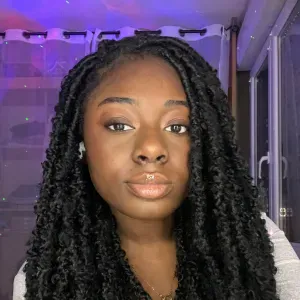 jeune Baby-sitter dévouée en ile de France 