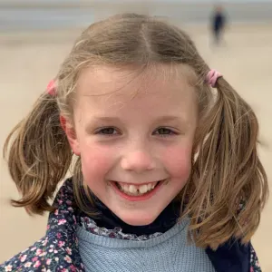 Cherche baby-sitter pour sortie d'école