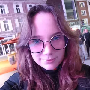 Baby-sitter avec de l'expérience à Saint-Quentin 