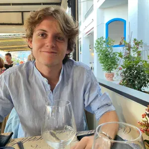 Giovane Babysitter a Milano e dintorni