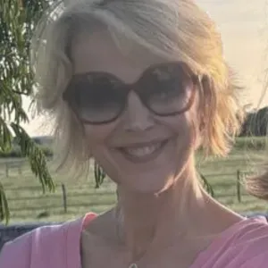 Femme au foyer disponible pour baby sitting