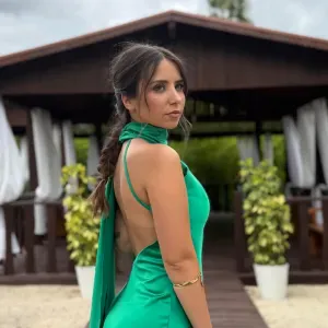 Procuro cuidador de cães 