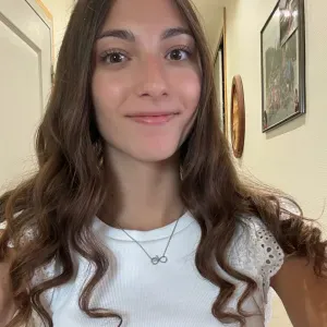 Lycéenne aide aux devoirs à Bressuire