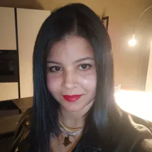 Baby-sitter à Créteil disponible 