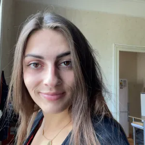 Technicien de surface aux trois frontières