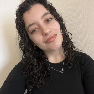 Baby-sitter étudiante et motivée 