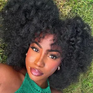 Baby-sitter à Paris disponible immédiatement 