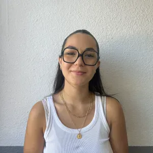 Baby-sitter engagée à Toulon ! 