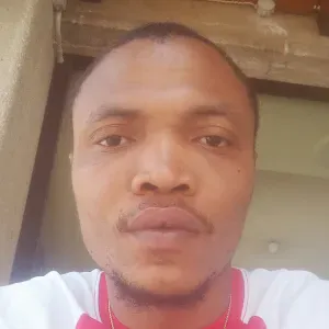 My name is Destiny. I'm 28 years old and i have 3 years exp