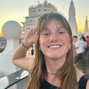 Tutoring in Math, Physics, and Chemistry from a French girl