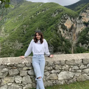 Femme de menage dedie dans ce qu'elle fait