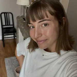 Étudiante expérimentée pour baby-sitting