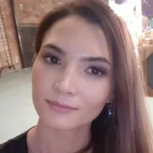 Donna seria cerca lavoro per pulizie appartamenti