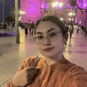  Babysitter in saudi and singapore