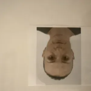 Femme de menage minutieuse et rigoureuse dans son travail 