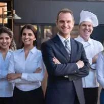 Je recherche une femme de ménage, un serveur