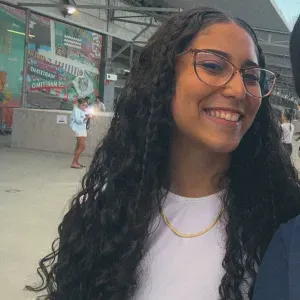 Babysitter com experiência na Madeira