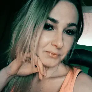 poszukuje osoby do pomocy przy osobie starszej , leżącej 